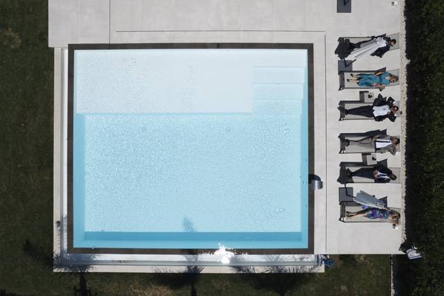 Drone in piscina