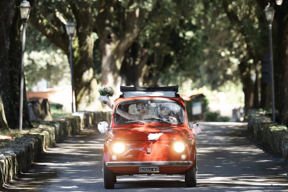 Fiat 500 con gli sposi