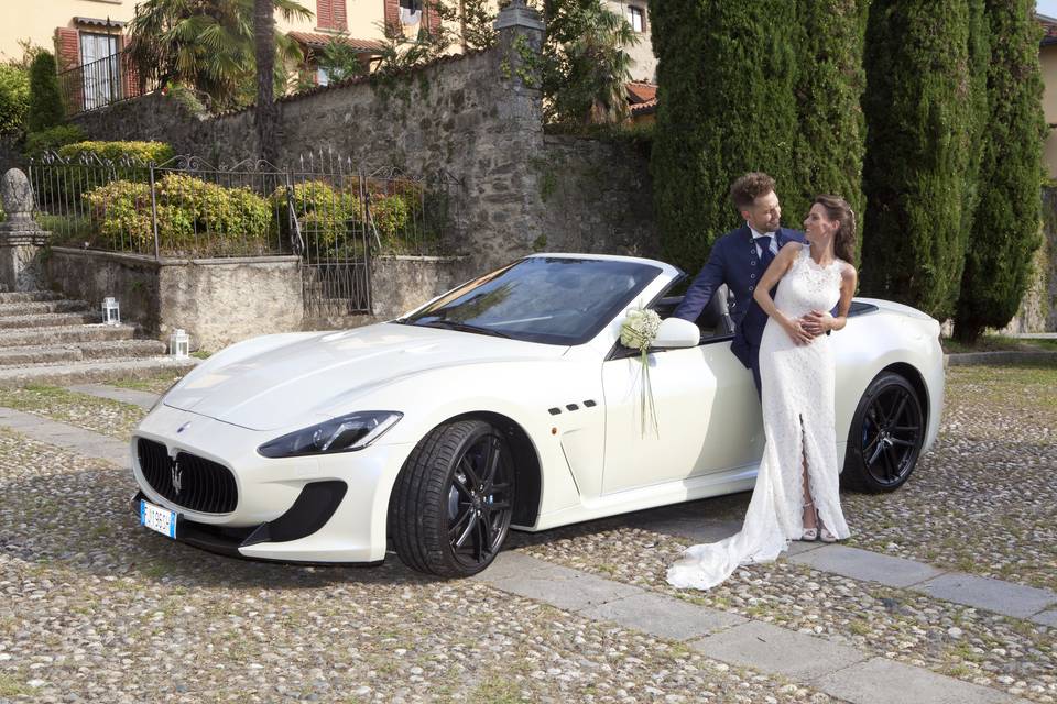 Maserati gc bianca con sposi