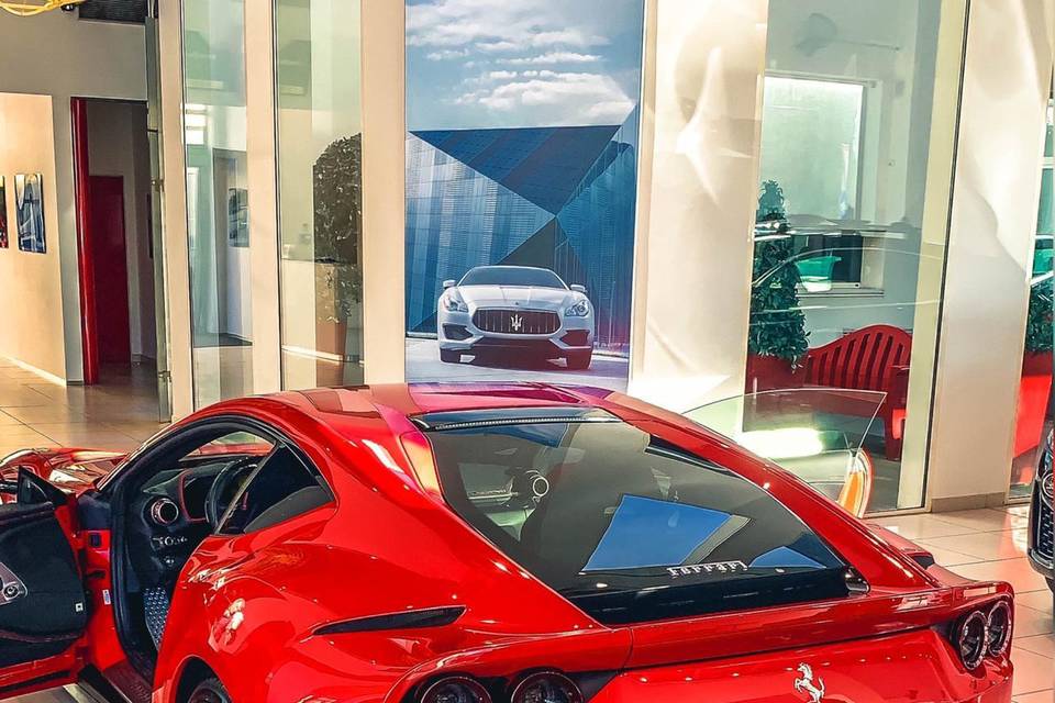 Ferrari 812 super fast