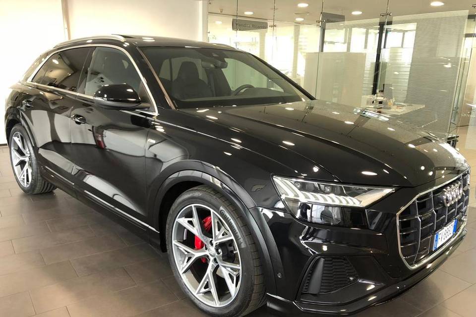 Audi q8