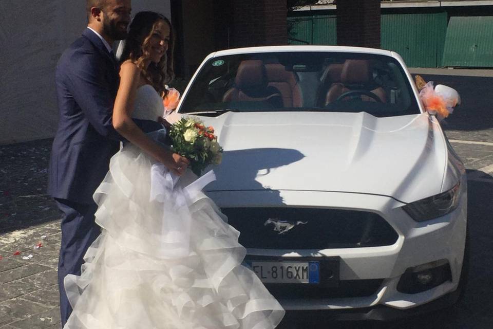 Mustan cabrio bianca