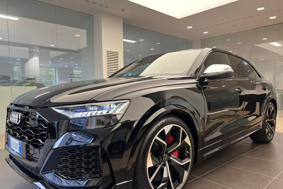 Audi q8