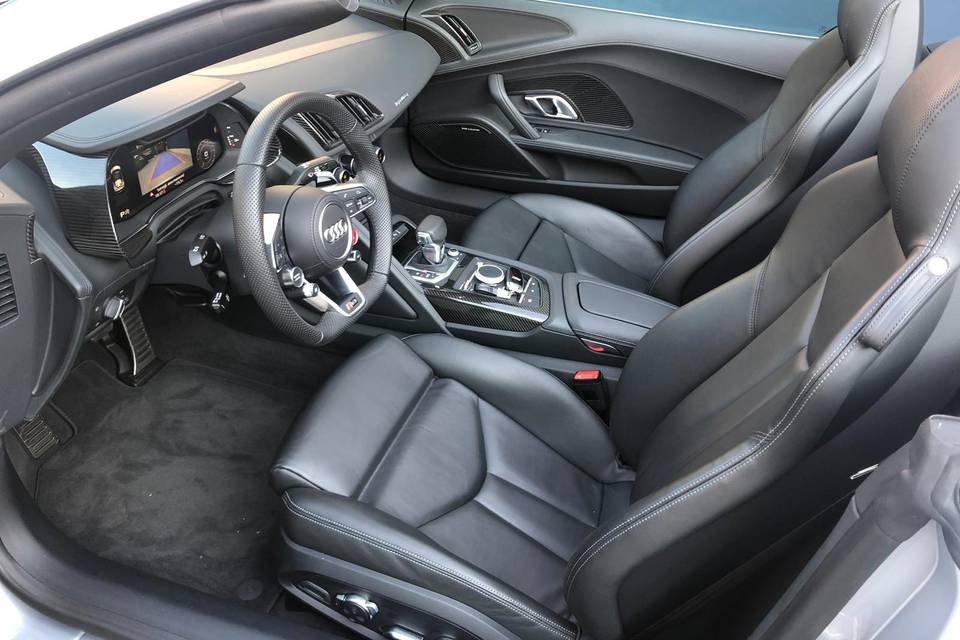 Audi r8 interni
