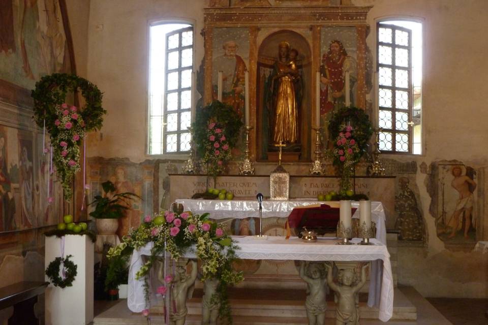 Interno chiesa anello