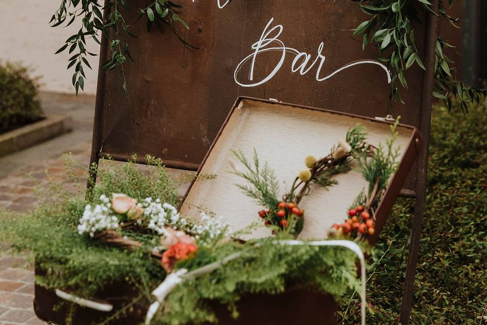 Flower bar