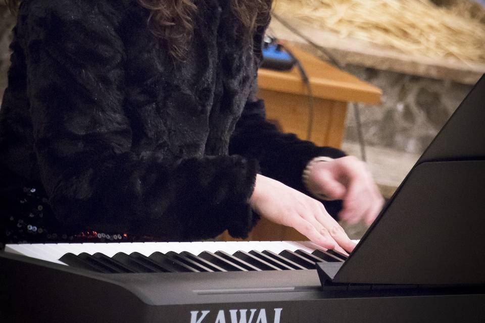 Lucia- Pianista