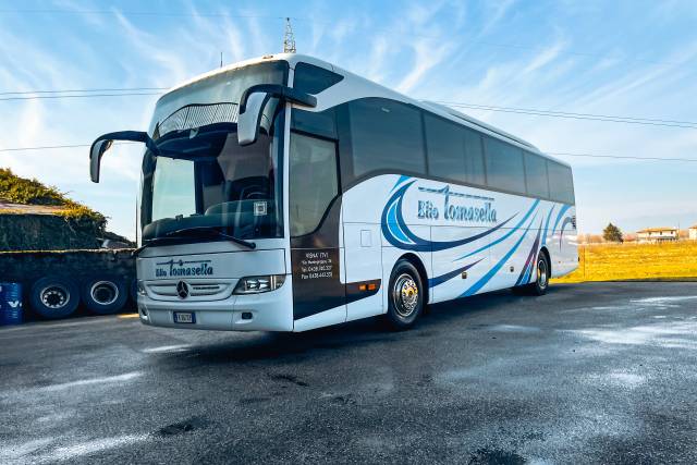 Mercedes Tourismo