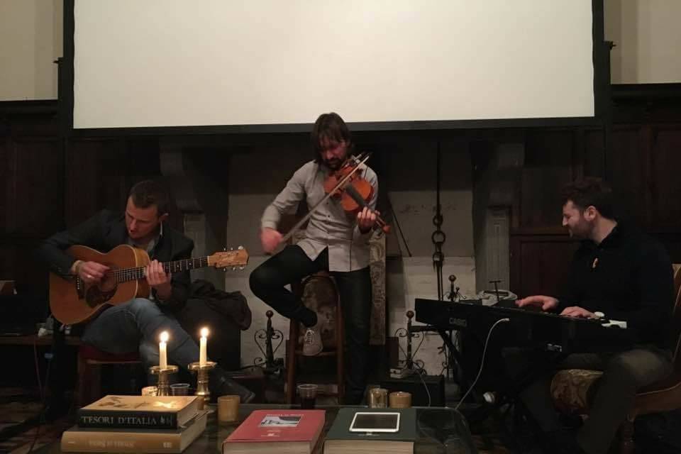 Trio with violin