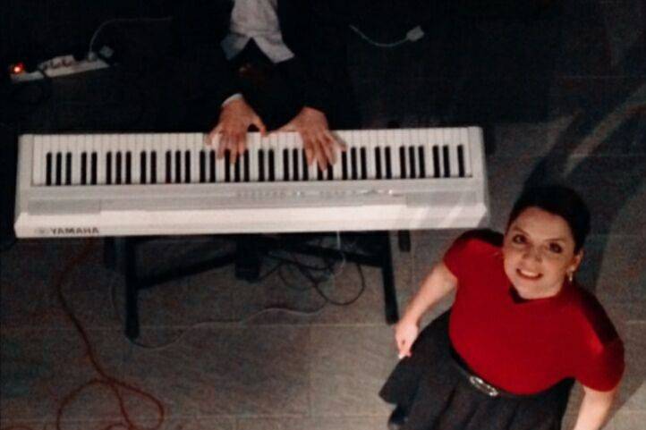 Duet with singer II