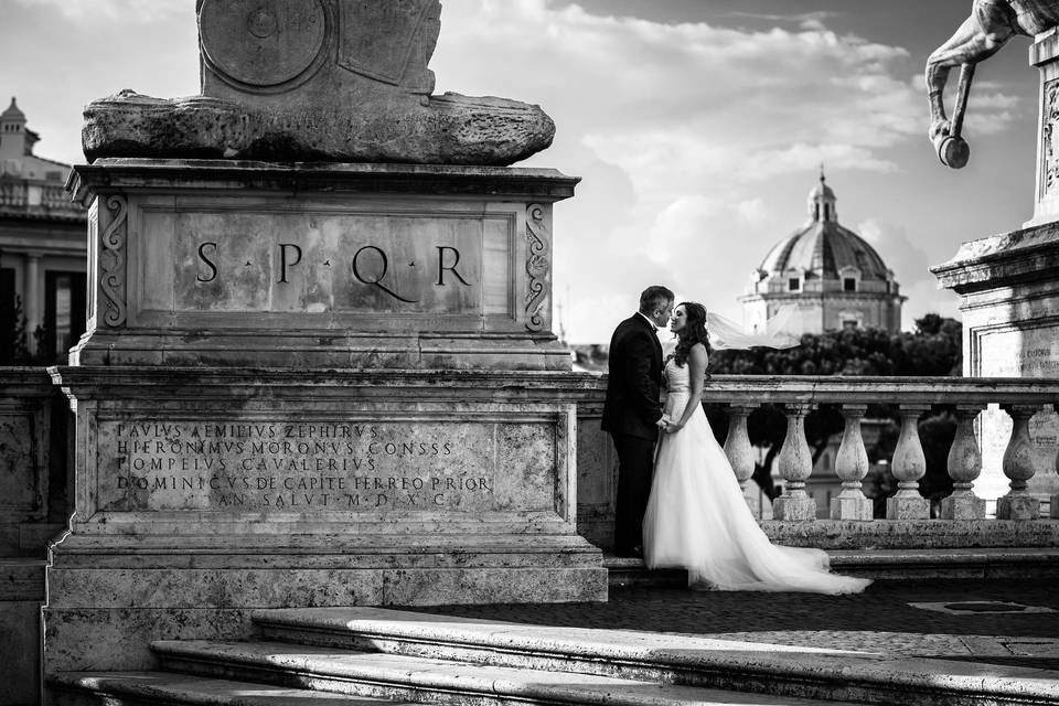 Bacio nella città eterna