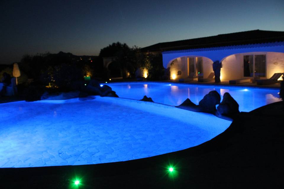 Piscina by night