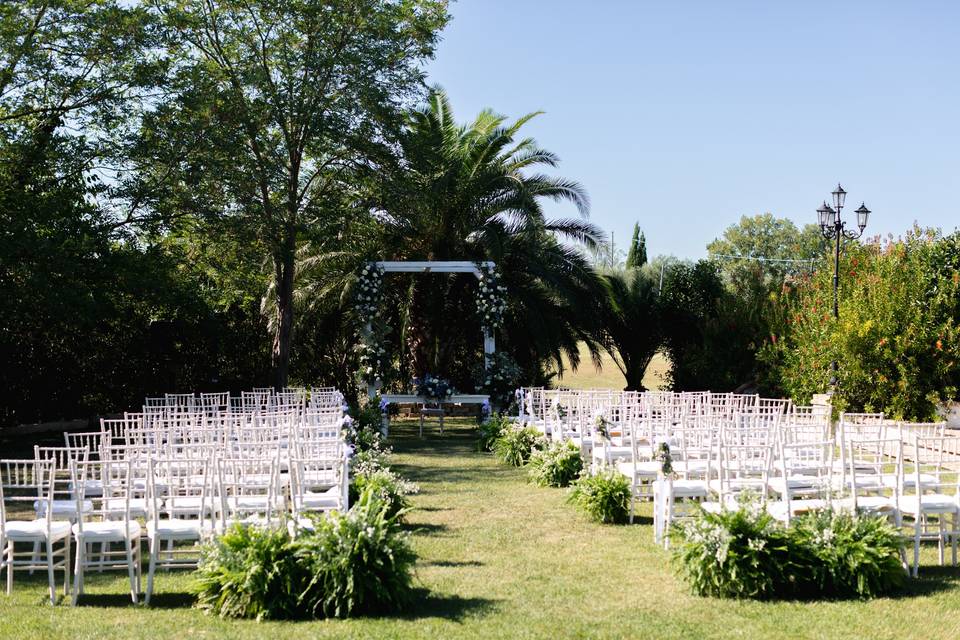 Cerimonia simbolica in villa