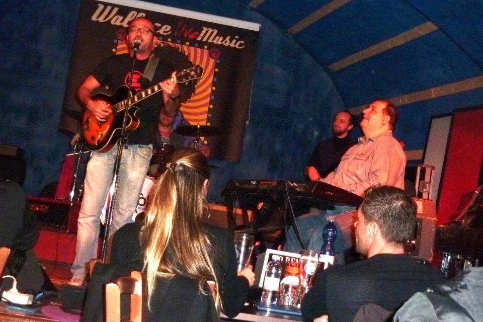 Enzo lombardi wallace pub prato