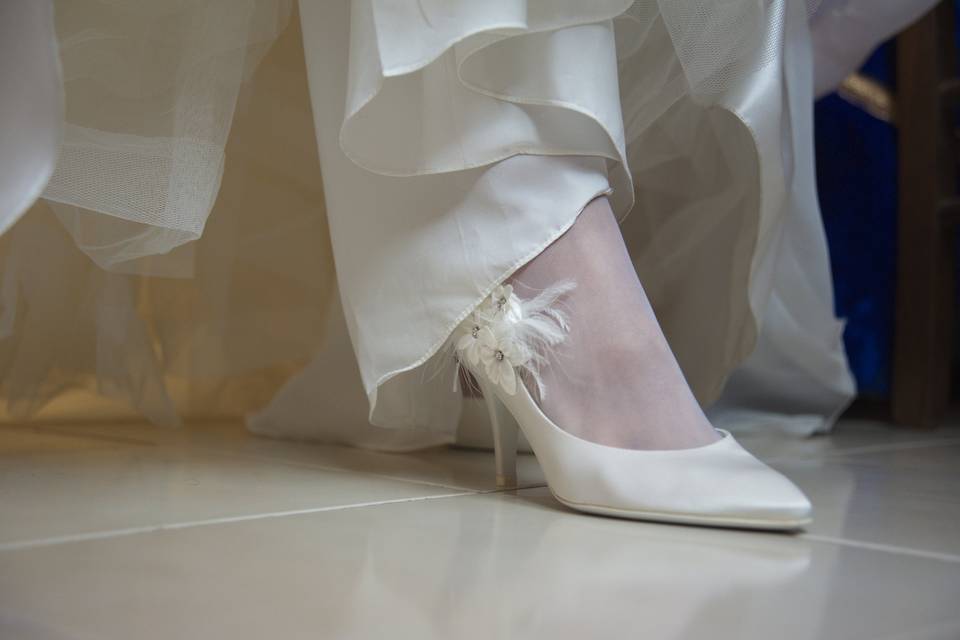 Dettaglio scarpe sposa