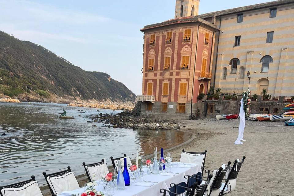 Tavolo in spiaggia