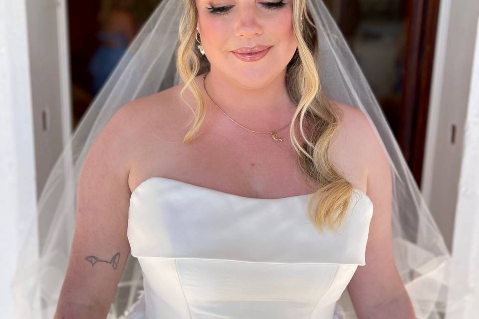 Glam bridal look