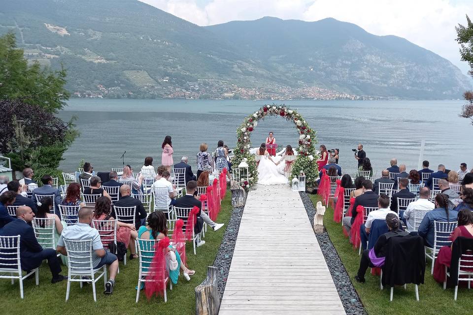 Matrimonio sul lago