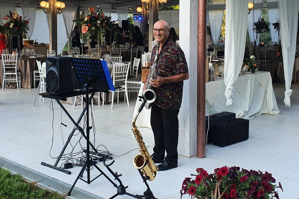 Saxophone Live Performer