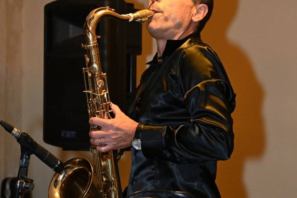 Saxophone Live Music