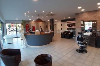 Zonky's barber & more 1