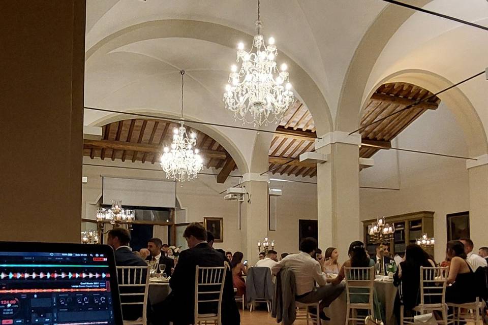 Dj Set Dinner