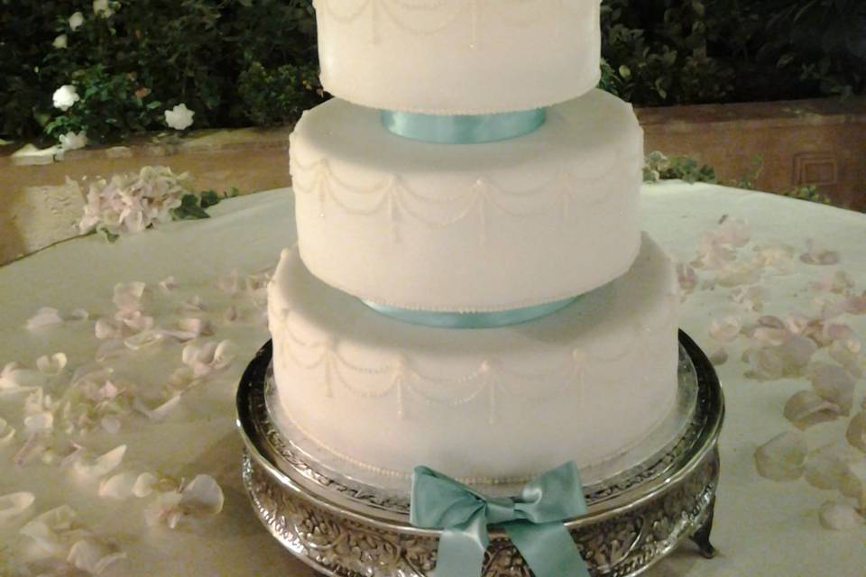 Sugar & Spice wedding cake