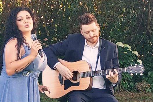Duo Acustico