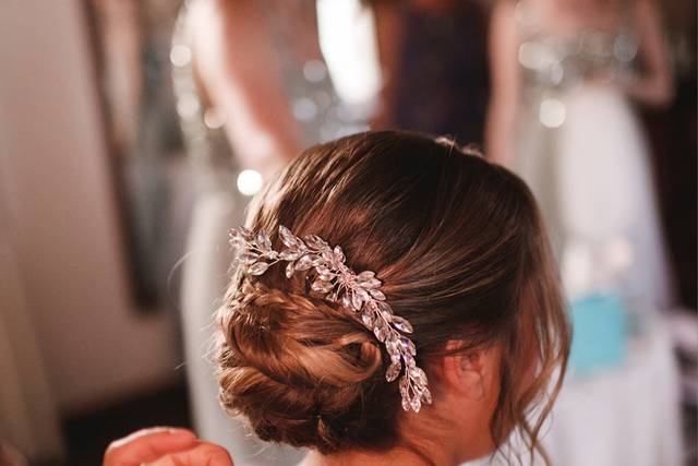 Wedding make-up and hairstyles