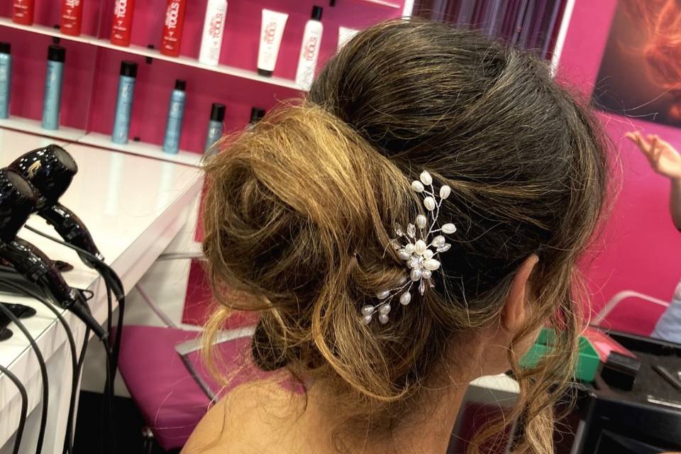 Wedding make-up and hairstyles