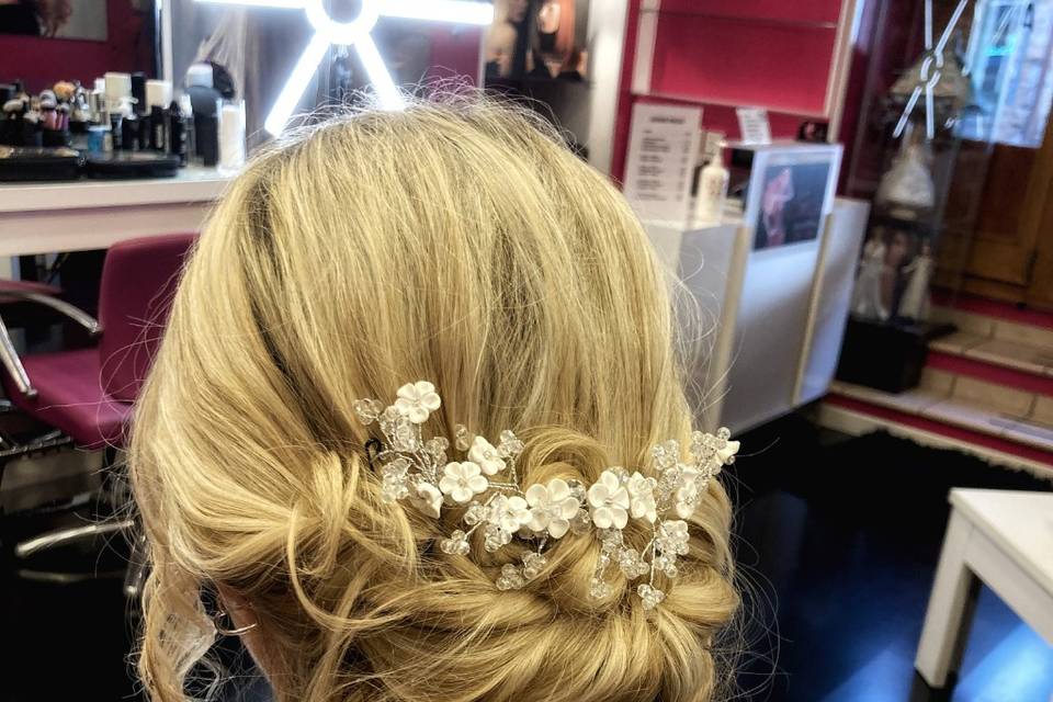 Wedding make-up and hairstyles