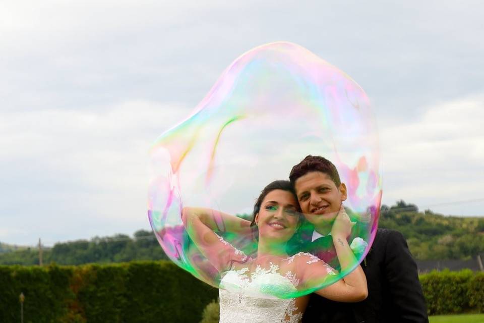 Soap bubbles wedding