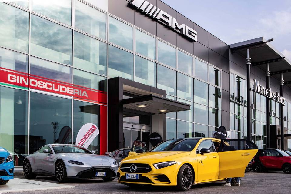 Mercedes-amg a35