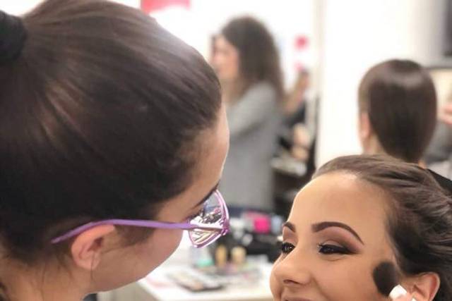 Backstage trucco cerimonia