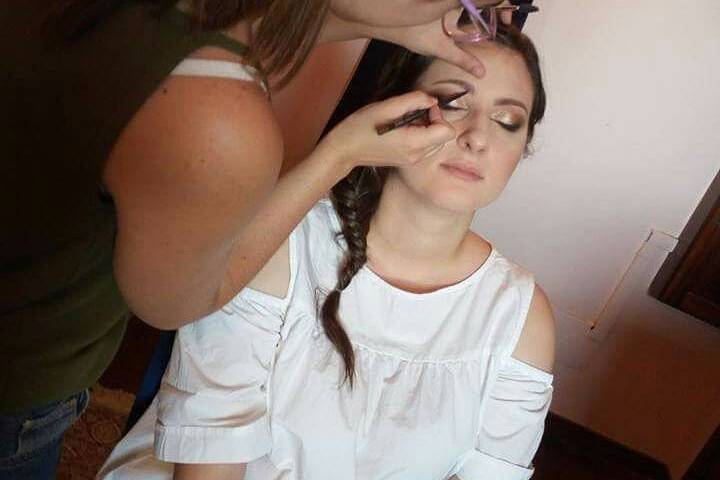 Backstage trucco cerimonia