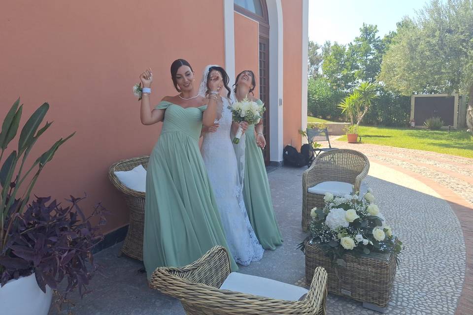 Sposa e damigelle