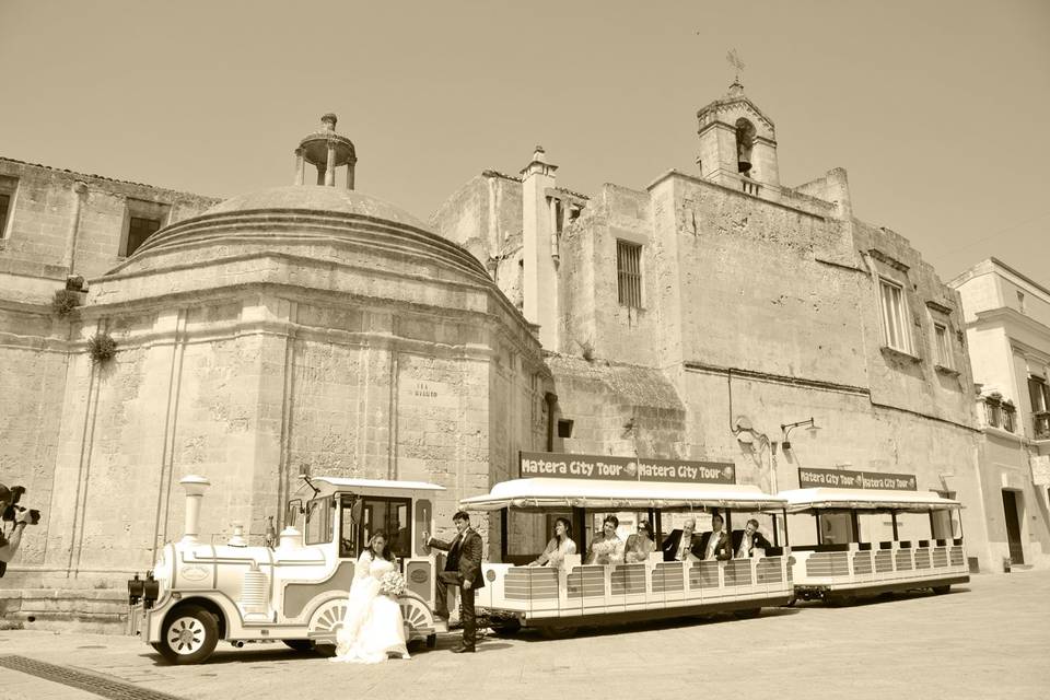 Bus sposi a Matera