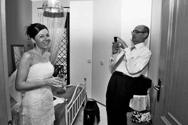 Fotografo per matrimoni: a casa della sposa