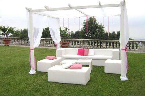 Pergola e ecopelle bianco