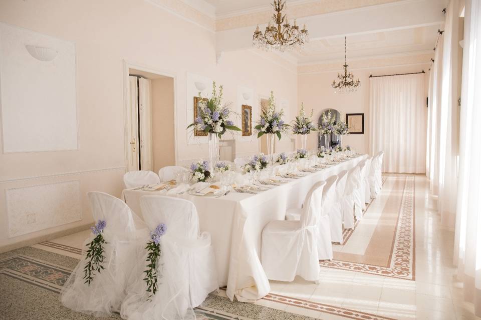 La sala interna della Villa