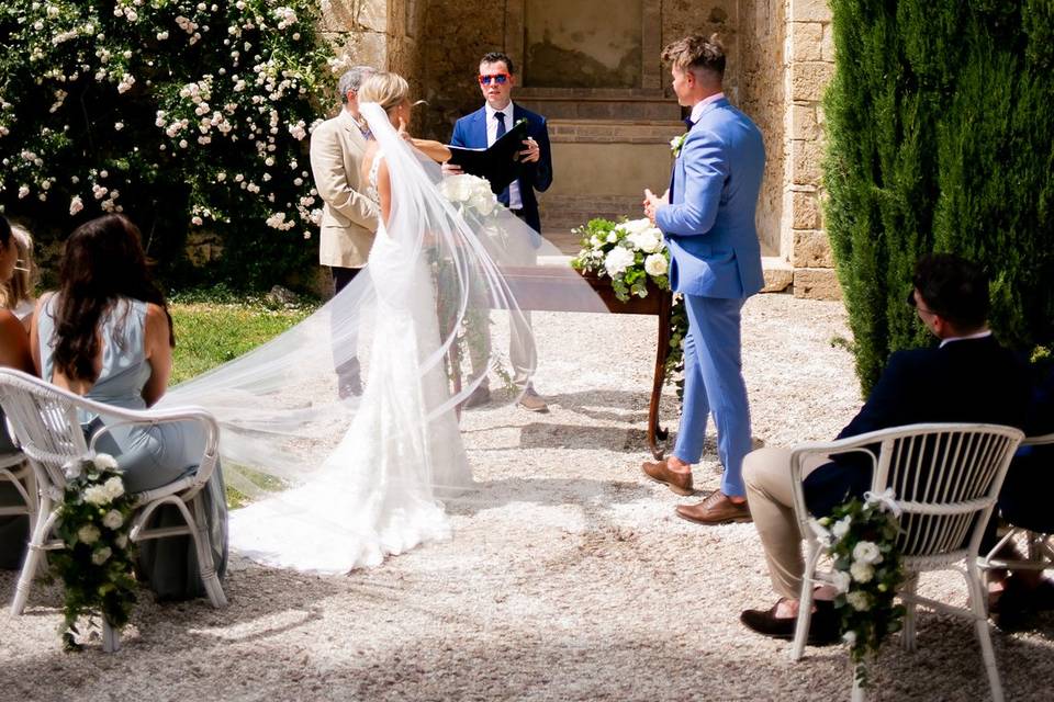 Destination wedding in Umbria