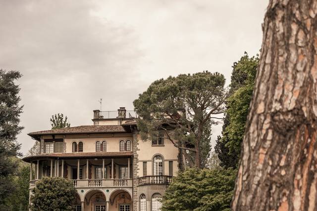 Fronte Villa