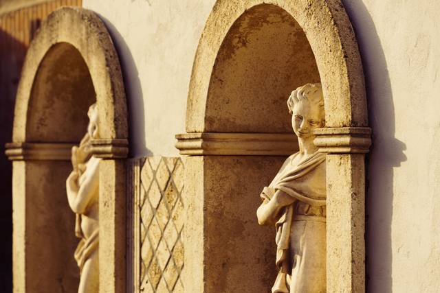 Angolo statua