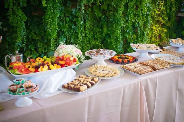 Apulia Waiters and Service