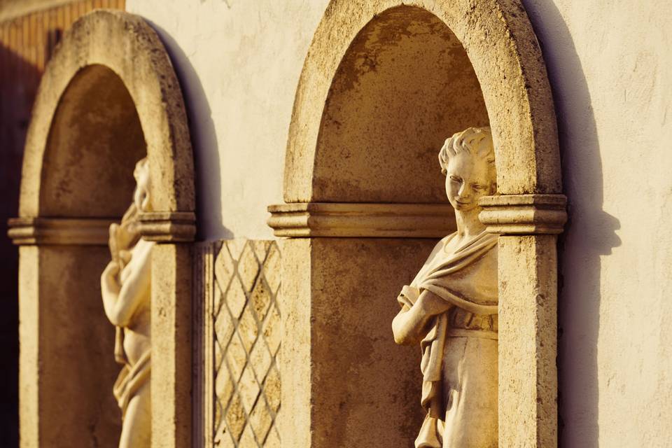 Angolo statua