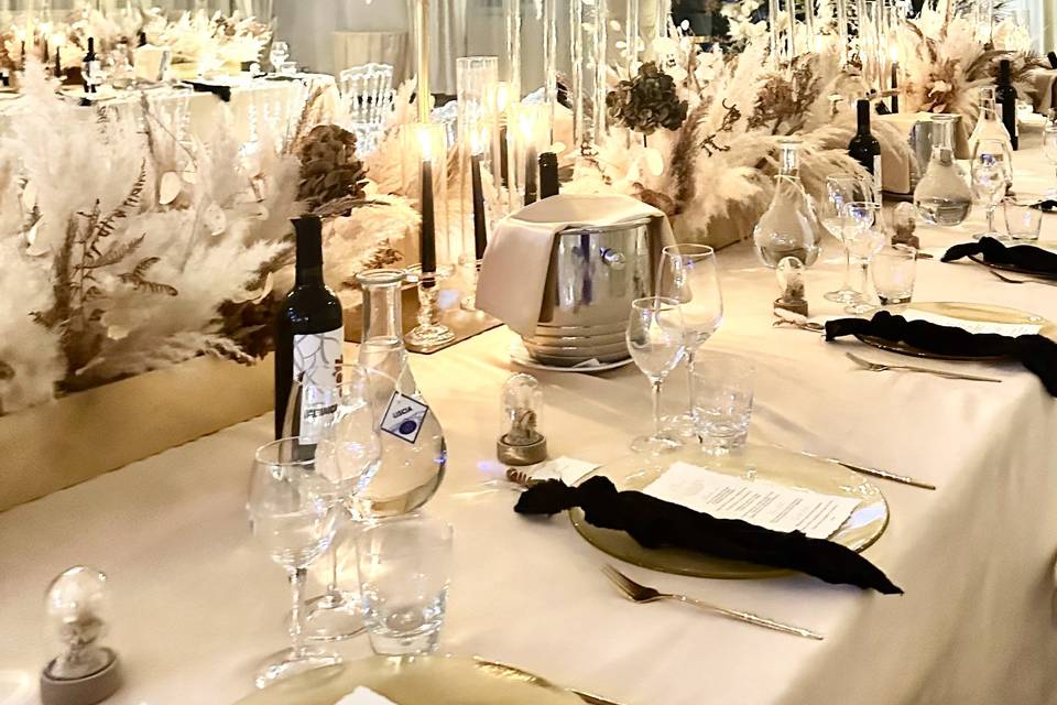 Luxury table