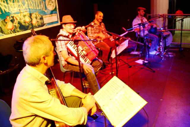 In concerto, RenoFolk Bologna