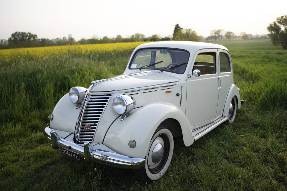 Daisy Wedding Car