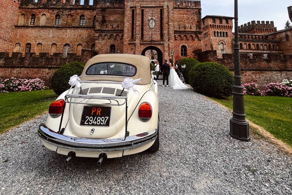 DAISY WEDDING CAR