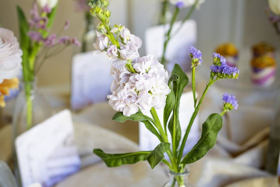 Fiori_bianco_rosa_viola_vetro